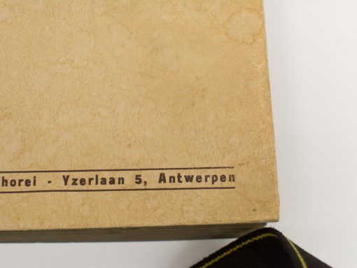 Elegant beige vintage book cover from Yzerlaan 5, Antwerp, perfect for collectors.