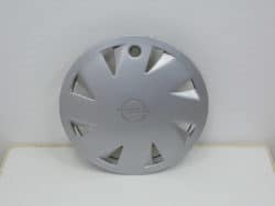 Stylish 17-inch silver Opel hubcap enhances car performance and aesthetics for auto enthusiasts.