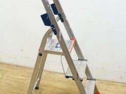 Durable aluminum step ladder with three anti-slip steps for safe and easy access to heights.