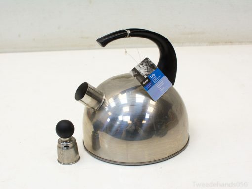 Stylish stainless steel kettle with ergonomic handle, perfect for modern kitchens and beverages.