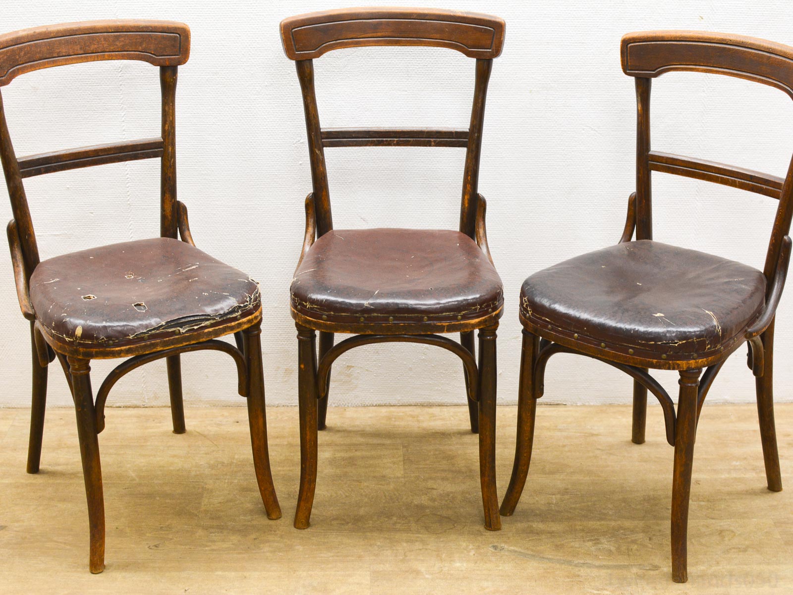 Naleving van Internationale kathedraal Fischel vintage Thonet café stoelen 99972