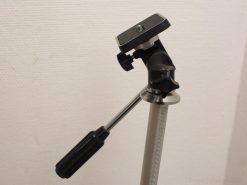 Professional tripod head with sturdy design and precise adjustment for photographers and videographers.