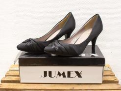 Stylish black high-heeled shoes with knot detail by JUMEX, perfect for any occasion.