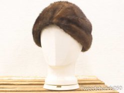 Vintage fur hat showcasing luxury and craftsmanship, perfect for timeless style and nostalgia.