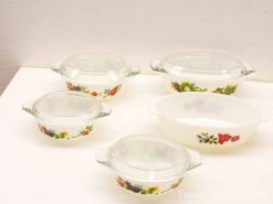 Vintage floral glass kitchenware set, 17 pieces, perfect for serving and storage.