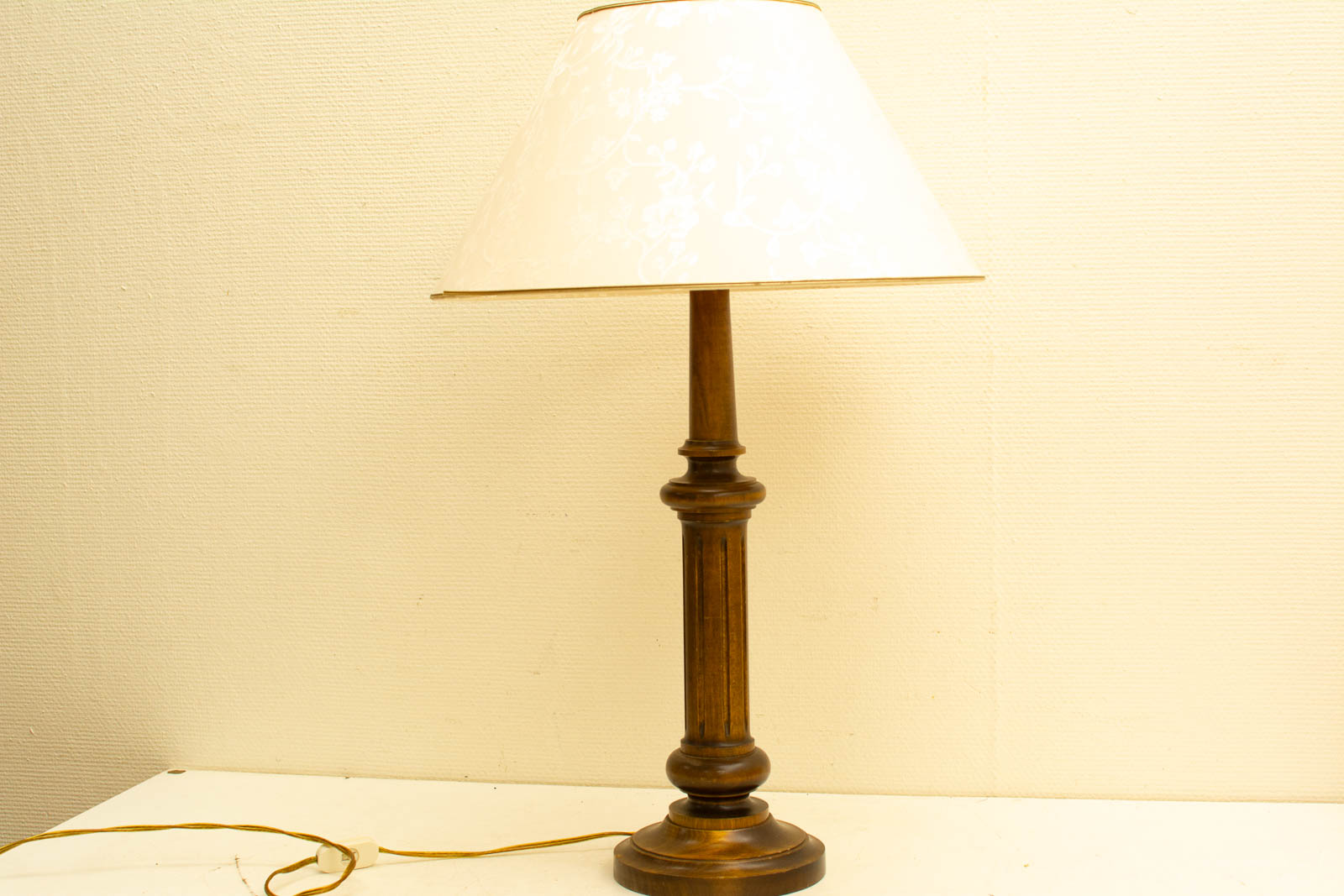 Houten tafel lamp 31768