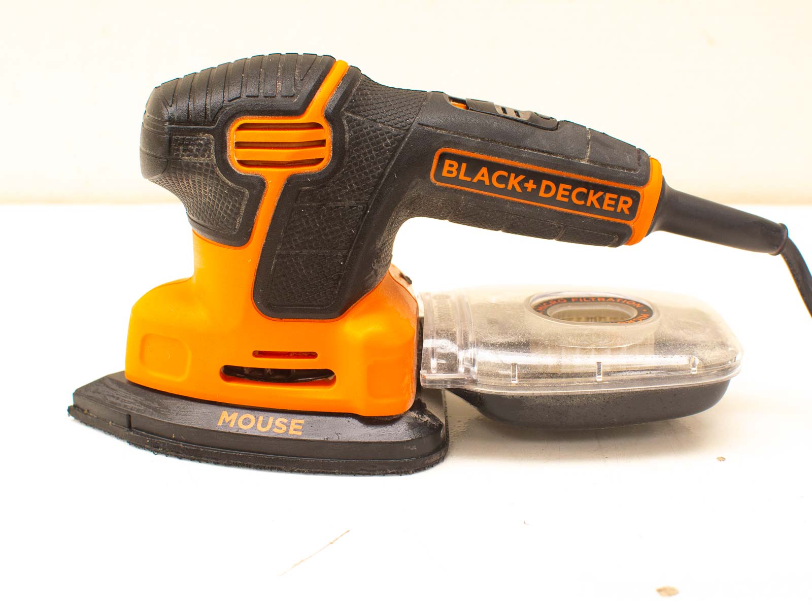 High-quality second-hand Black & Decker mouse sander for precise sanding and dust-free work.