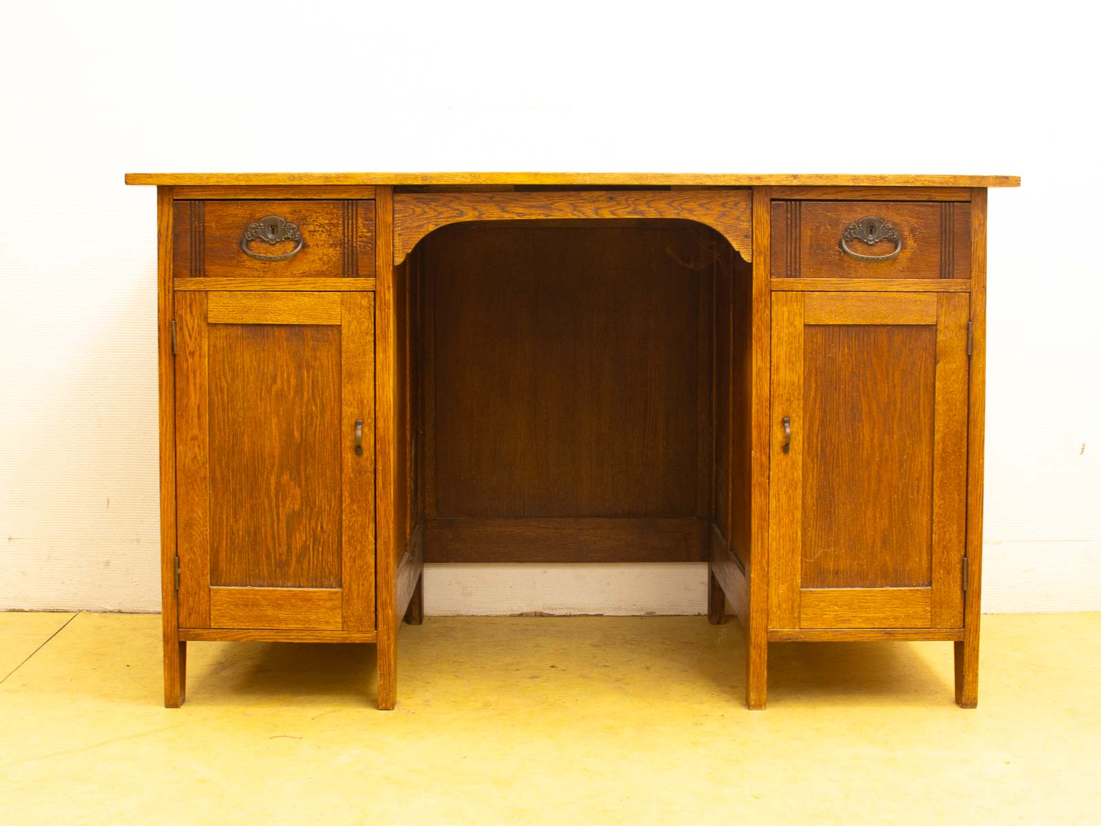 Elegant vintage oak desk with storage—perfect blend of style and functionality for your workspace.