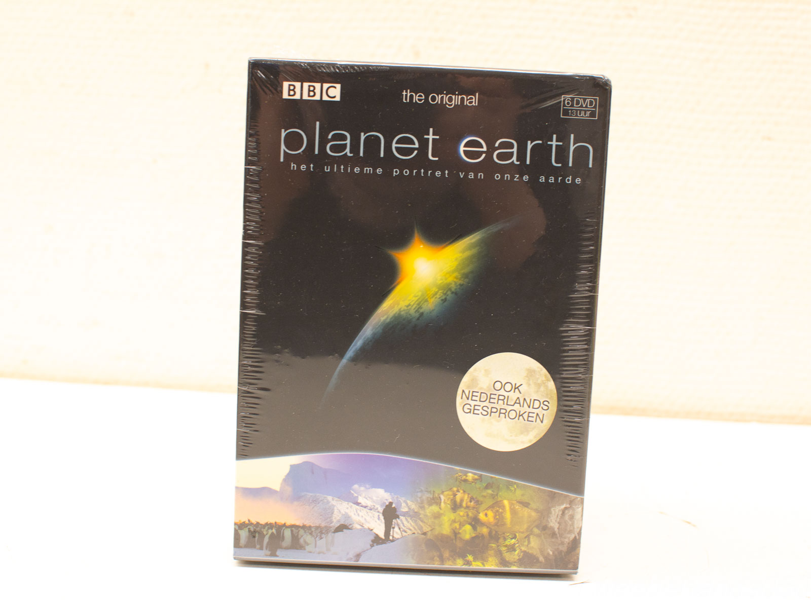 Planet Earth DVD Box Set: Explore 13 hours of stunning nature documentaries and ecosystems.