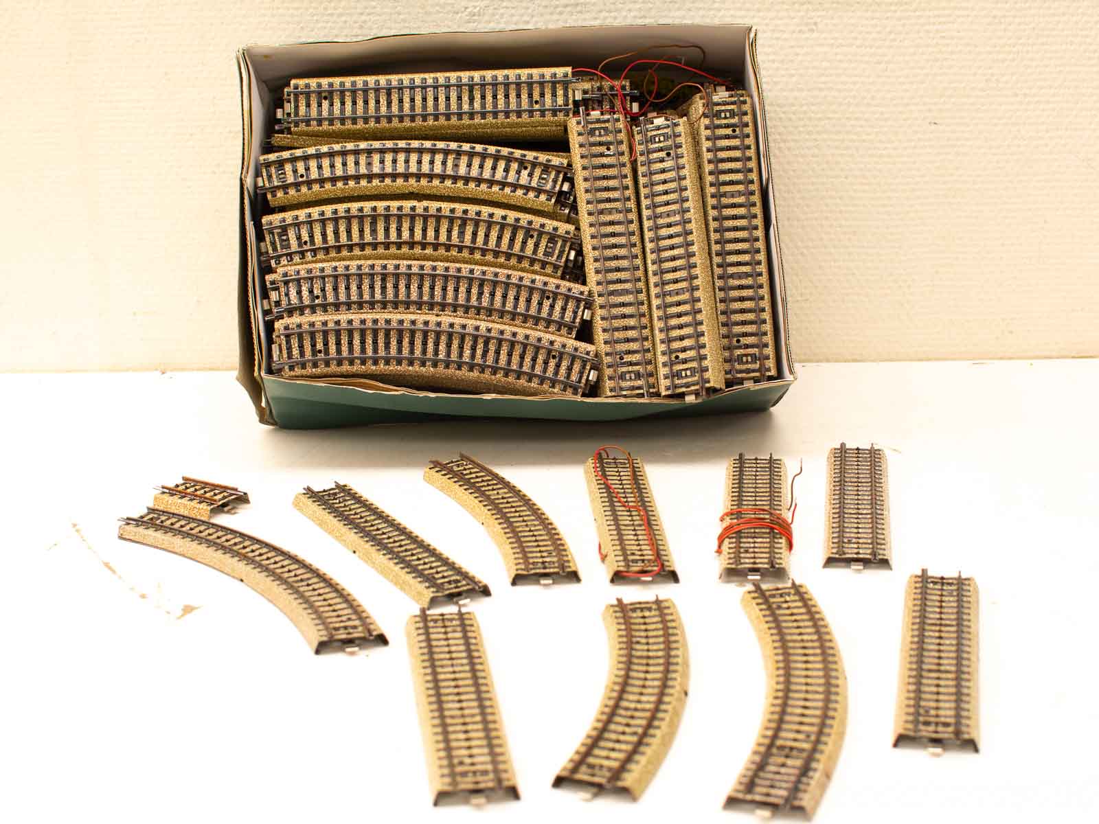 Premium model train tracks for creative miniature railway layouts and hobbyist collections.