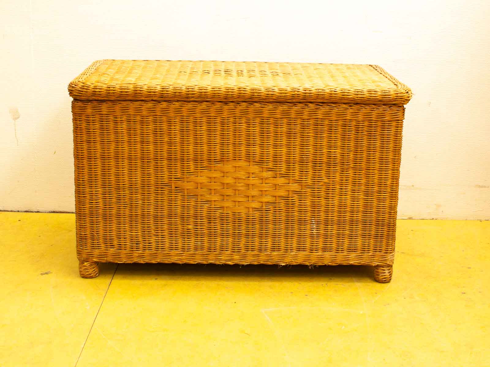 Elegant honey-brown woven storage box with diamond pattern, perfect for organization and décor.