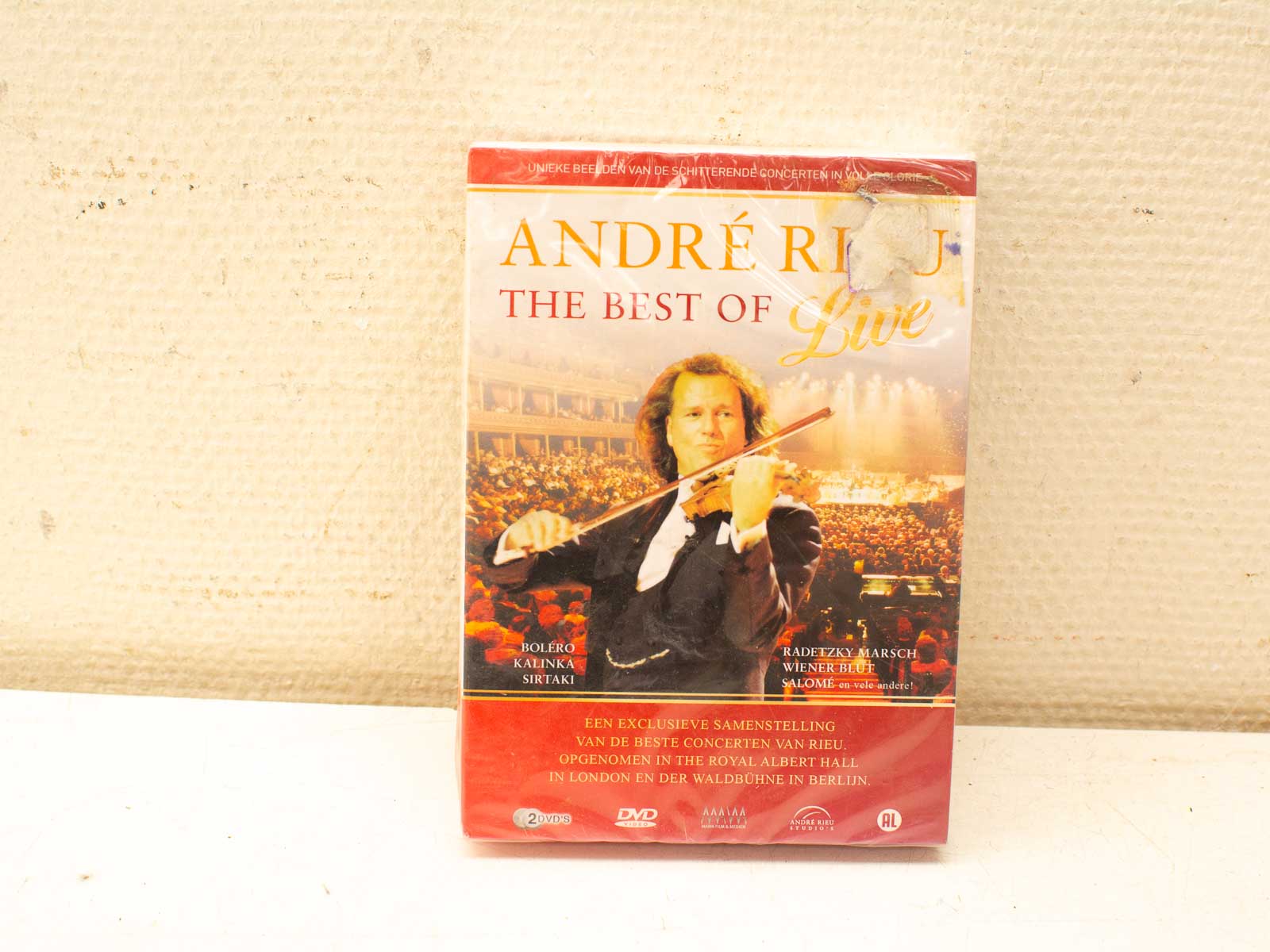 André Rieu DVD cover featuring energetic live performances and iconic music classics.