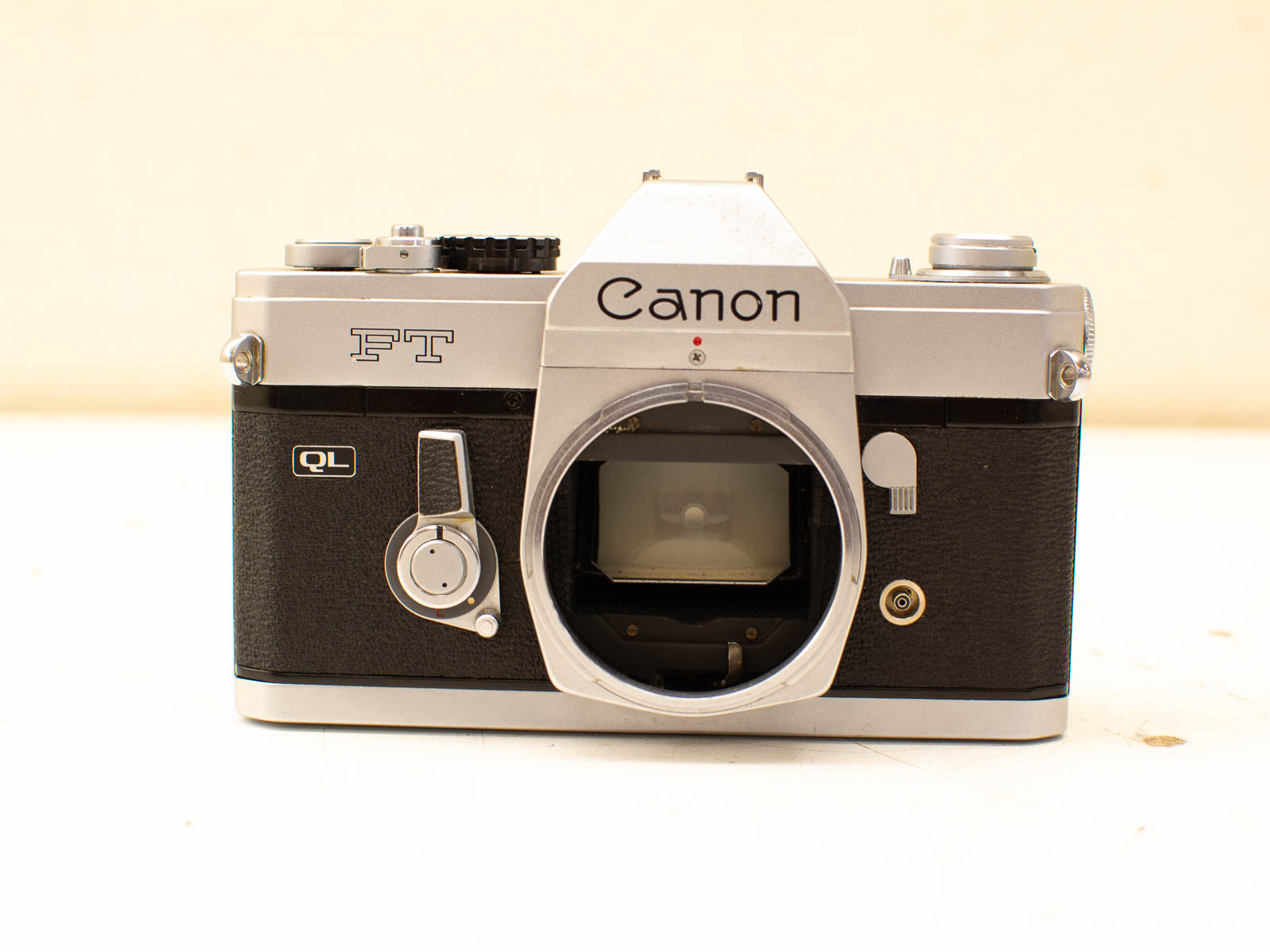 Vintage Canon FT camera: a timeless classic for analog photography enthusiasts.