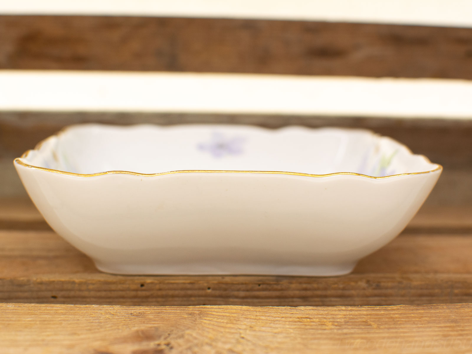 Elegant Hand-Painted Porcelain Dish with Gold Trim and Floral Design