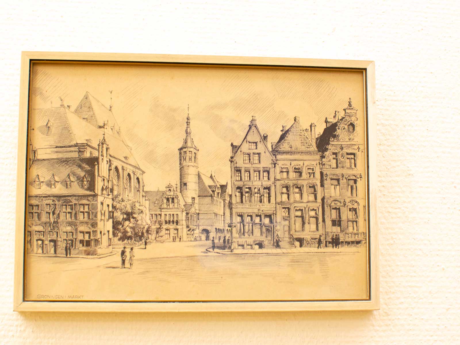 Charming sketch of Groningens historic market square, highlighting architecture and vibrant community life.