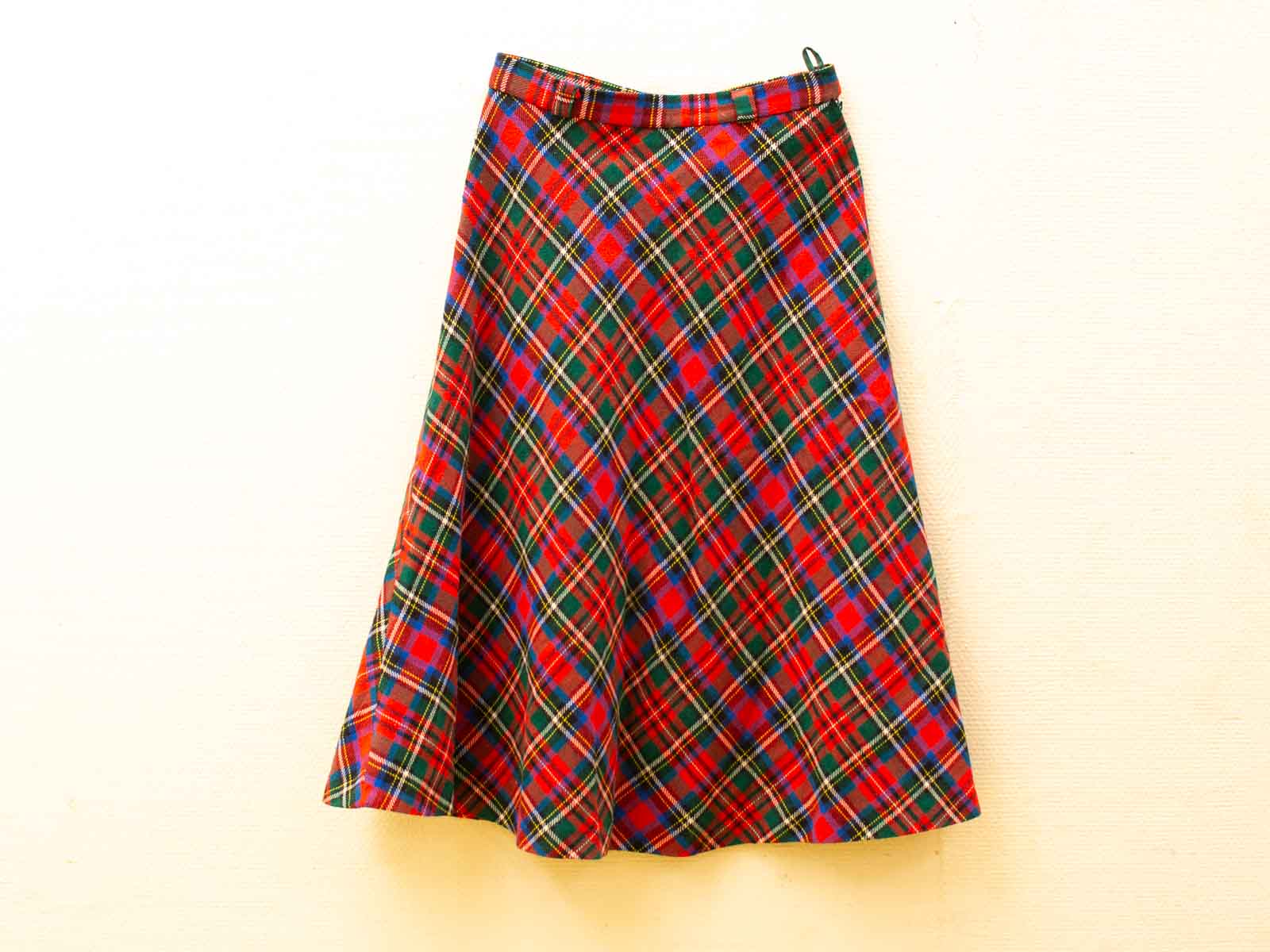 Vibrant tartan plaid skirt: stylish, versatile, and perfect for any occasion.