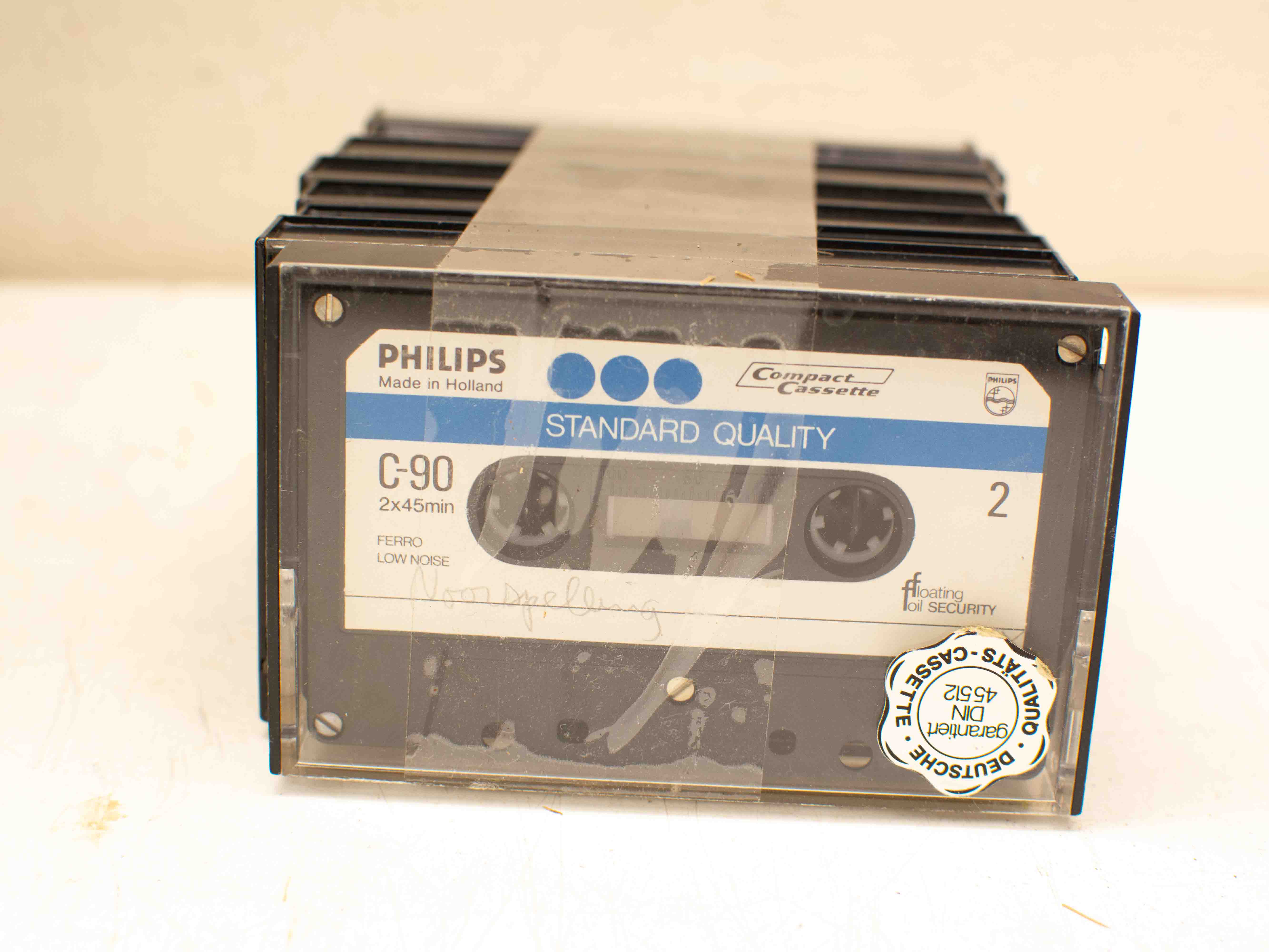 8 Philips cassettebandjes  38691