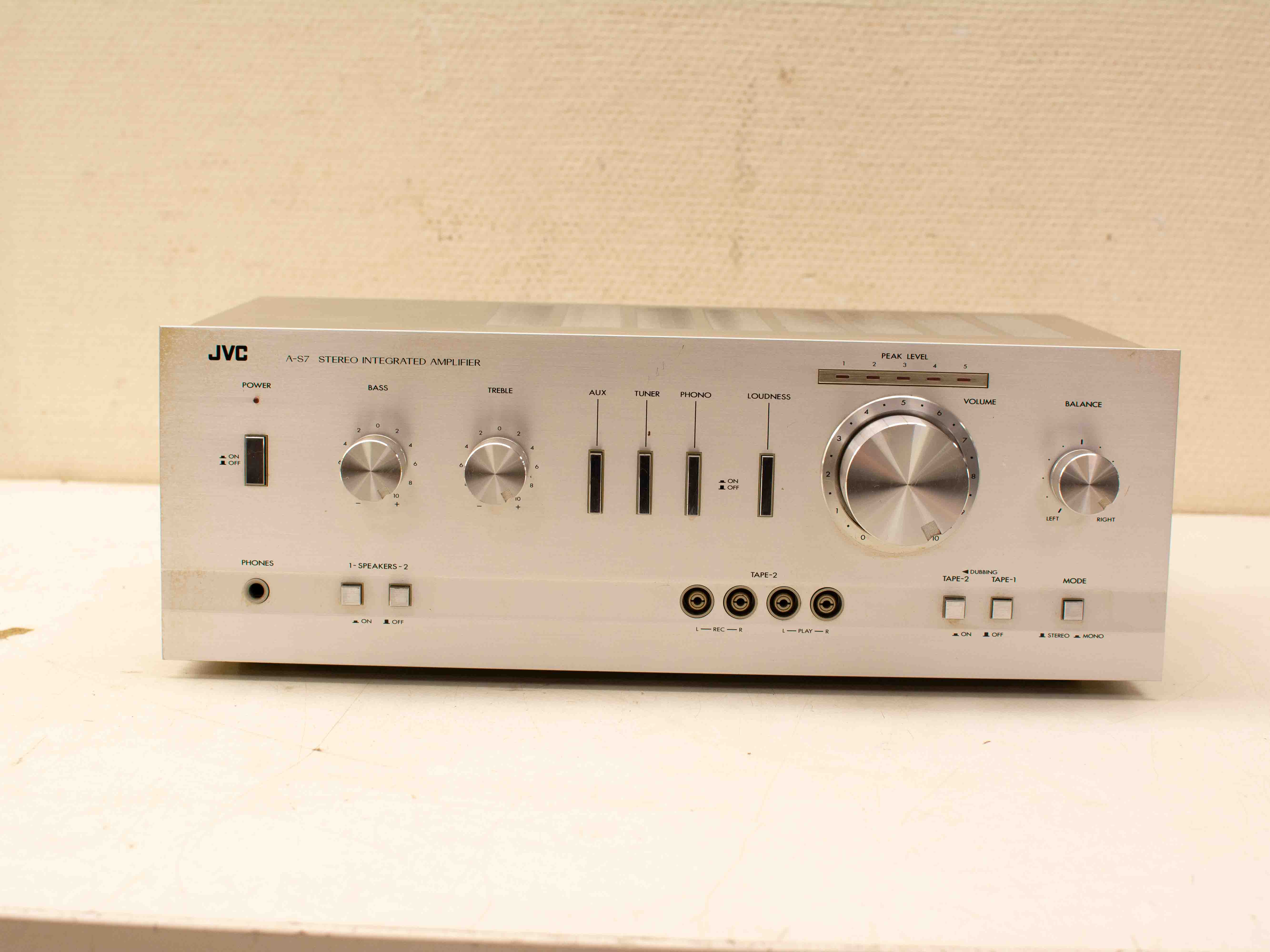 JVC Stereo integrated  Amplifier  38498